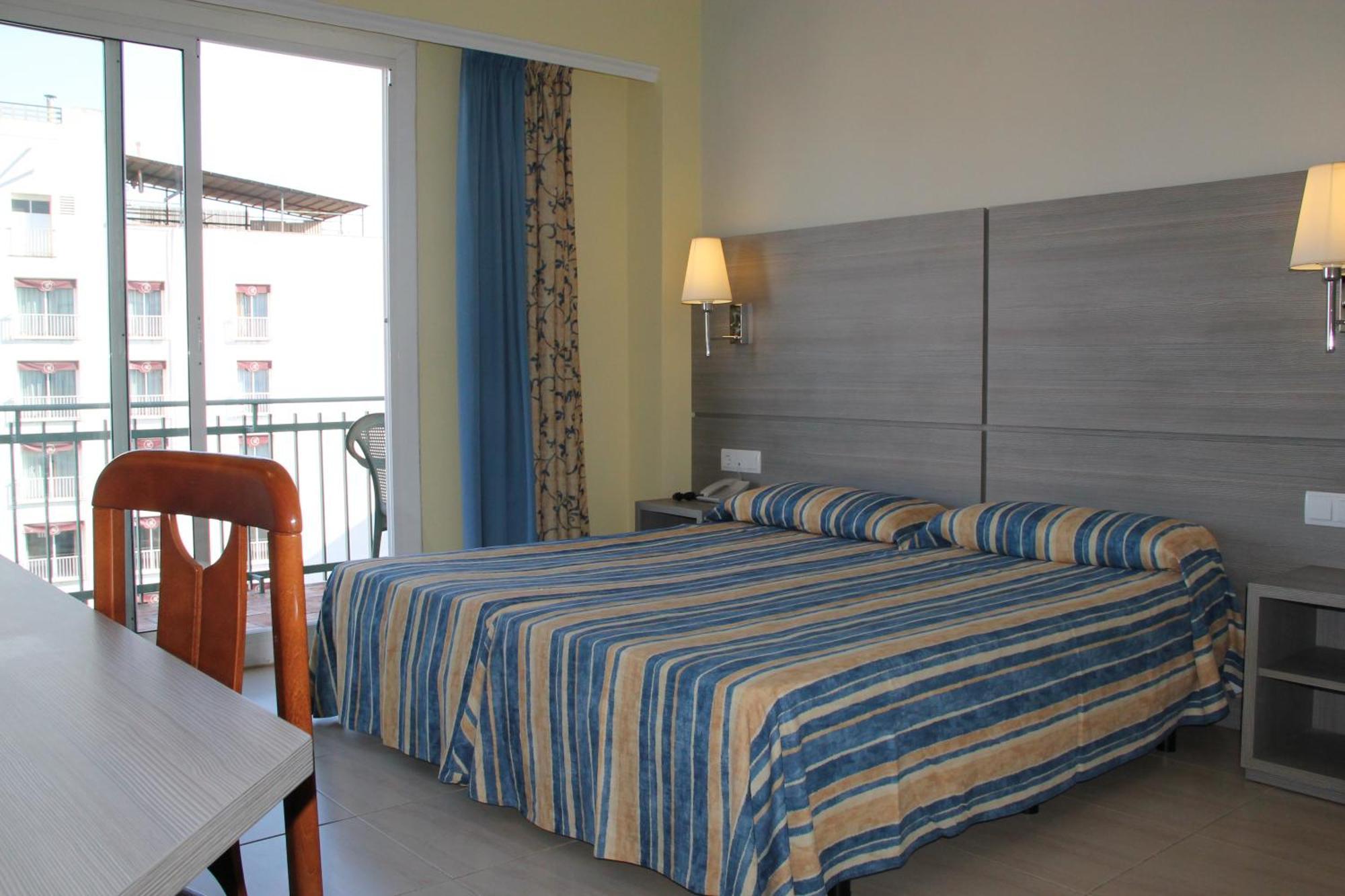 Terramar Hotel Calella Kültér fotó