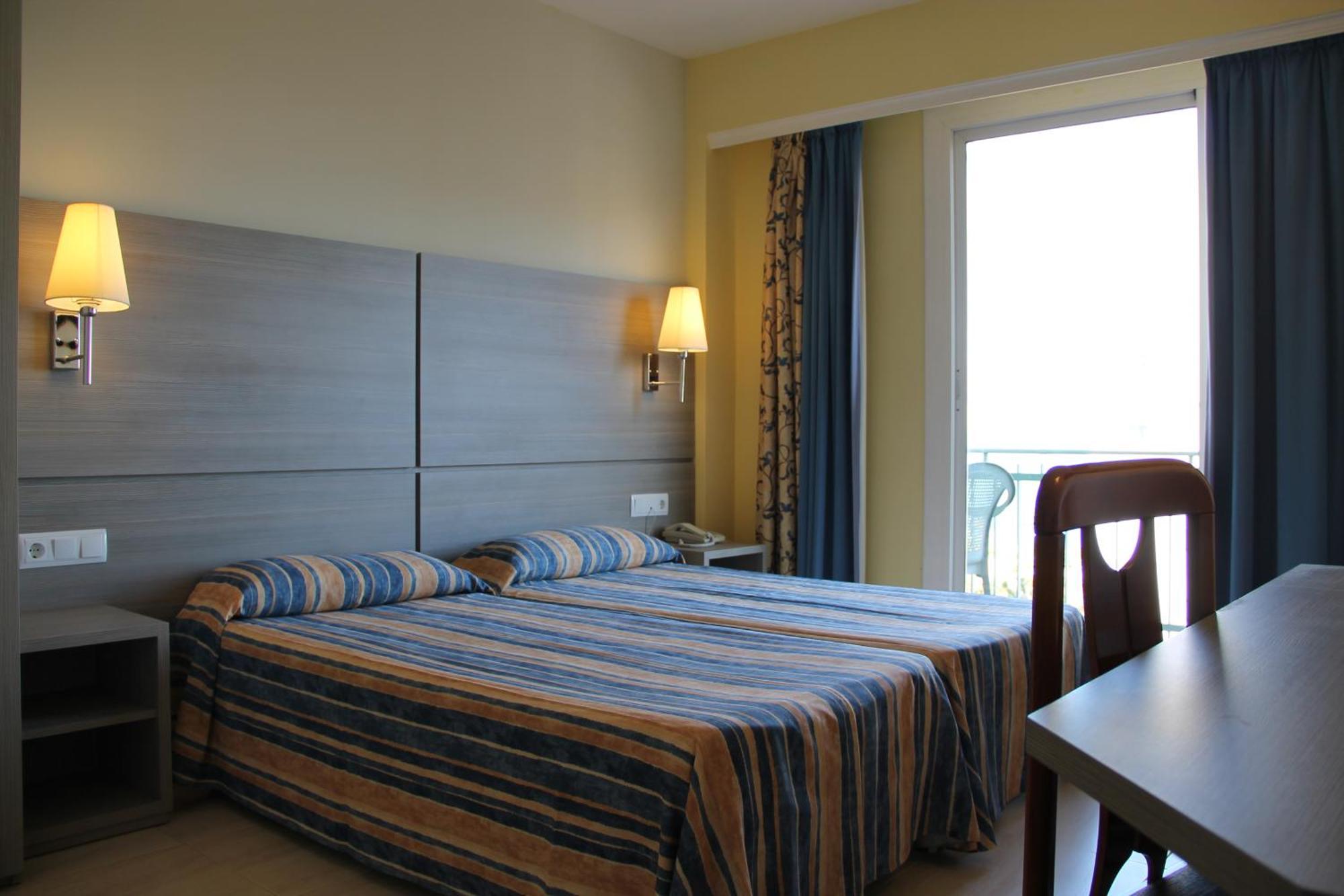 Terramar Hotel Calella Kültér fotó